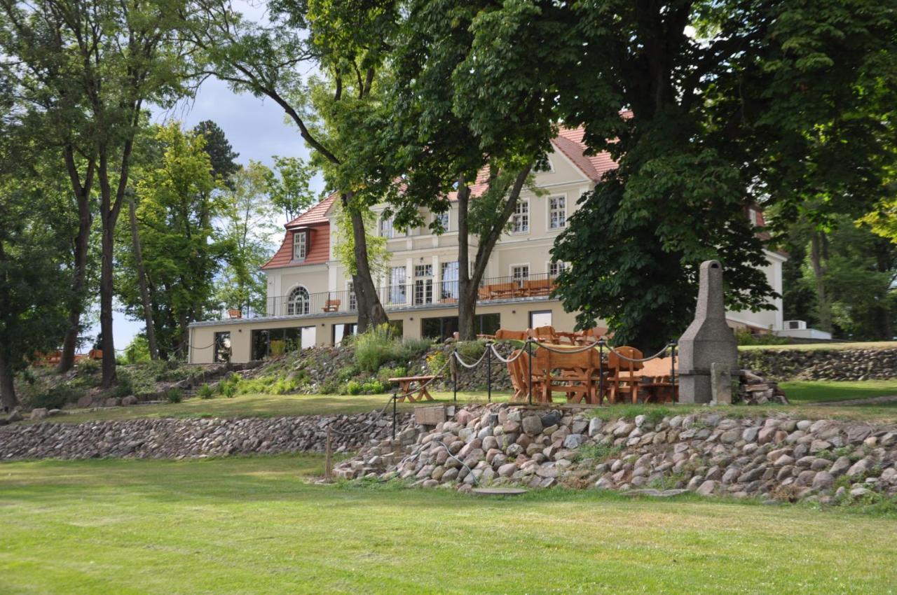 Rezydencja Marii Rybieniec Hotel Kiszkowo Luaran gambar